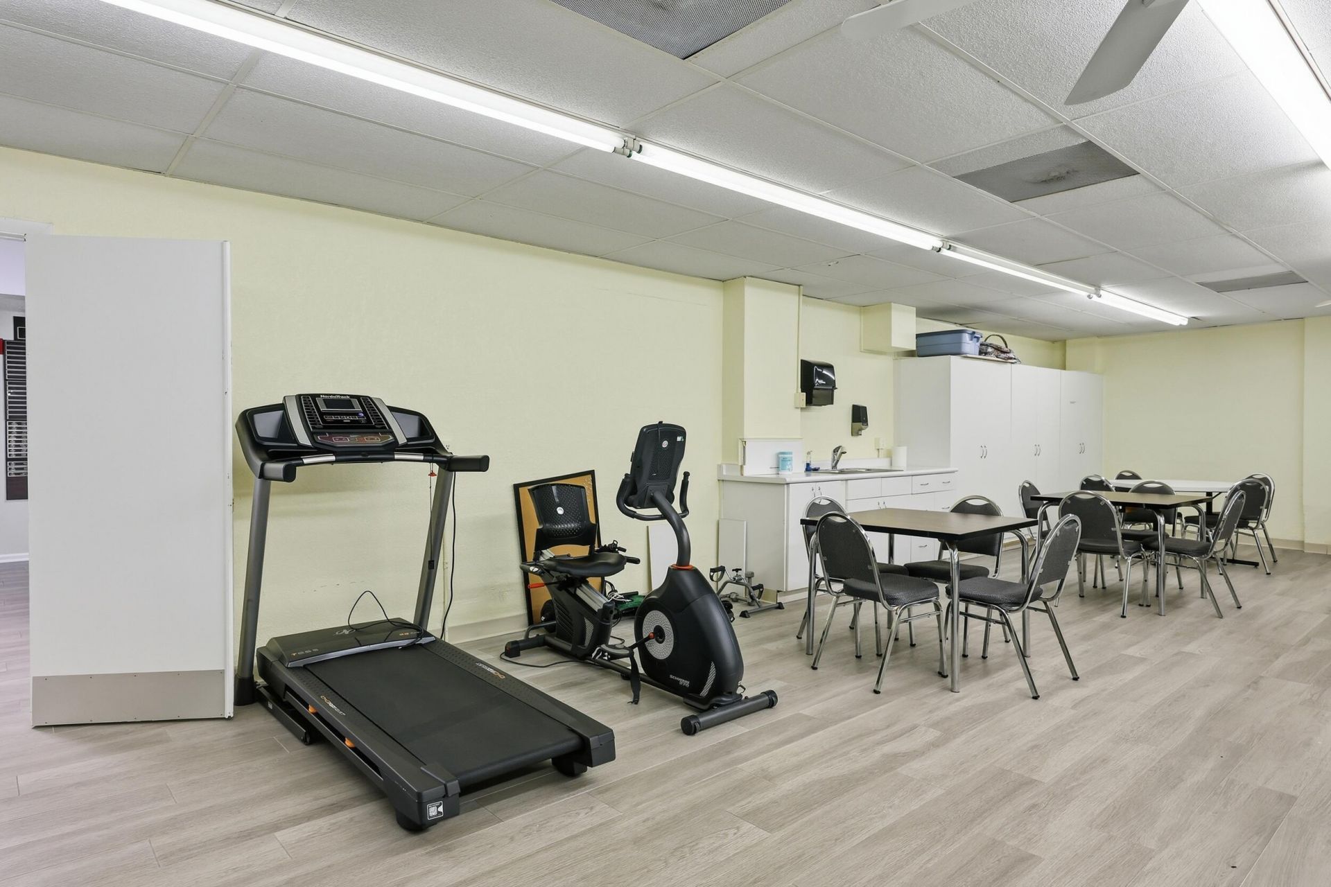 18081 SE Country Club Drive, Unit 6-60, Jupiter, FL 33469 Photo