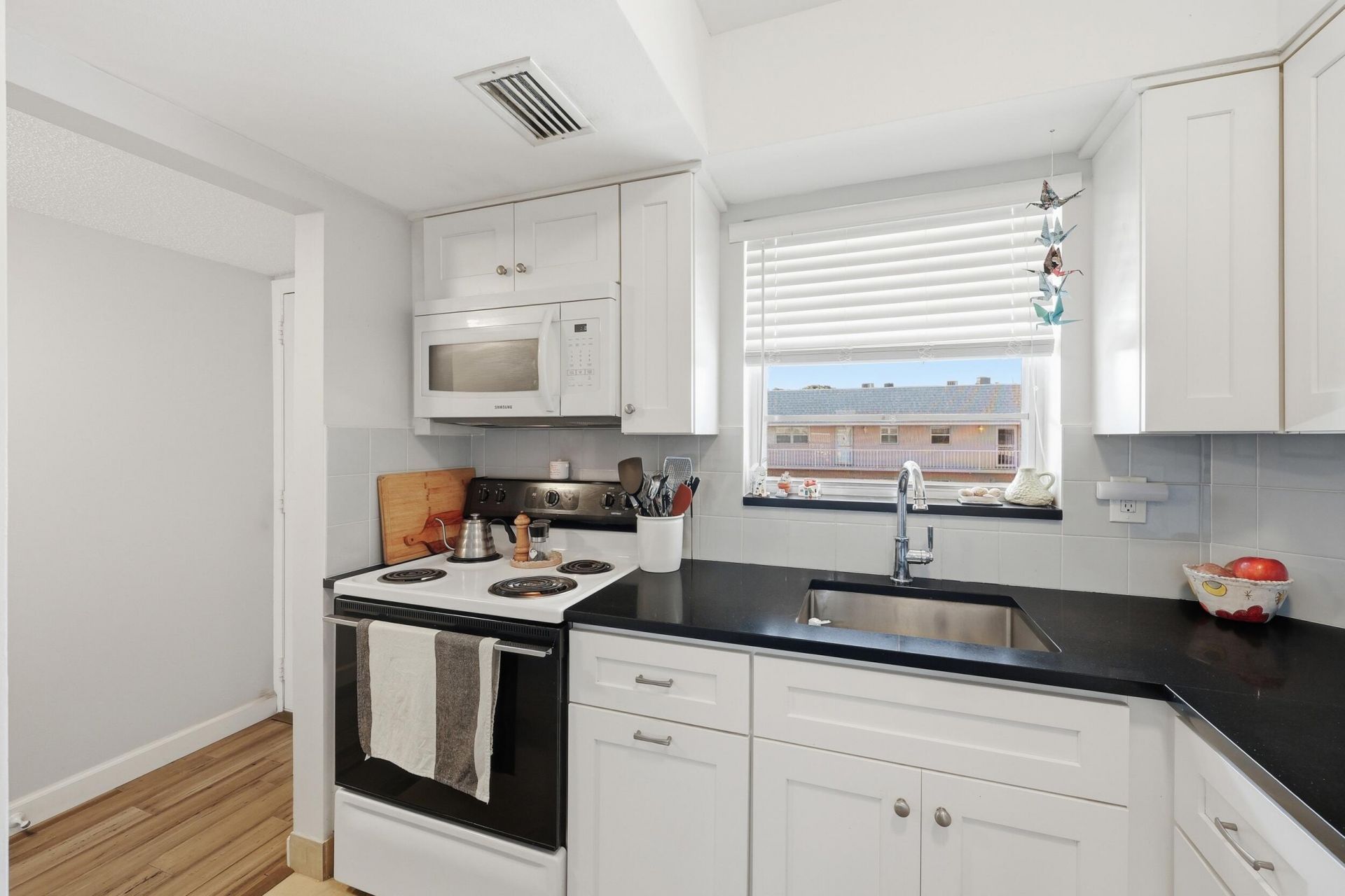 18081 SE Country Club Drive, Unit 6-60, Jupiter, FL 33469 Photo