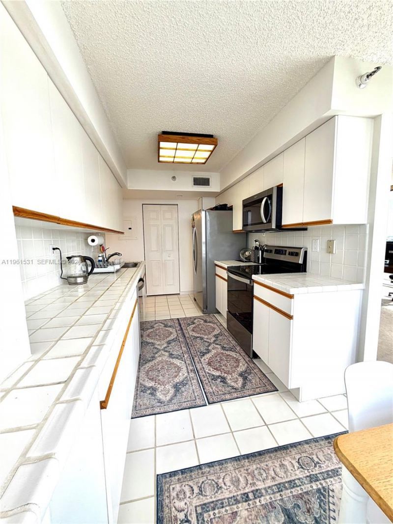 3530 Mystic Pointe Dr , Unit 2605, Aventura, FL 33180 Photo