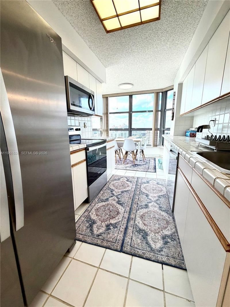 3530 Mystic Pointe Dr , Unit 2605, Aventura, FL 33180 Photo