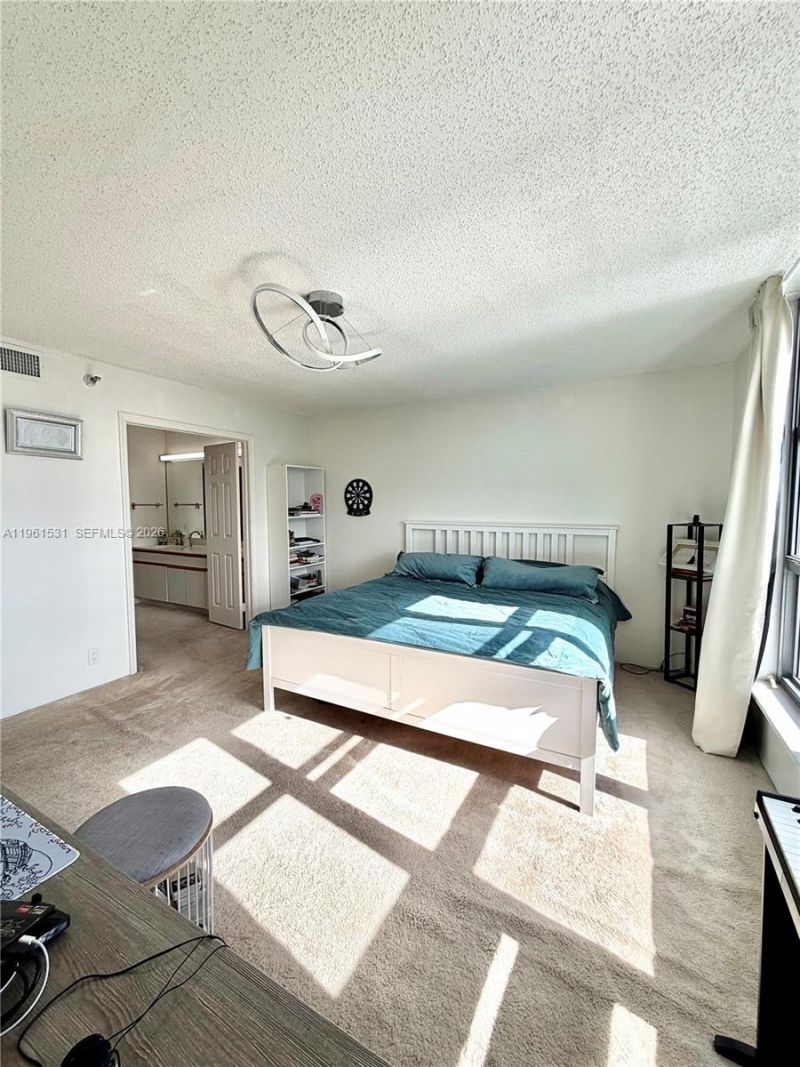 3530 Mystic Pointe Dr , Unit 2605, Aventura, FL 33180 Photo