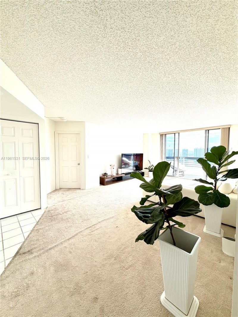 3530 Mystic Pointe Dr , Unit 2605, Aventura, FL 33180 Photo