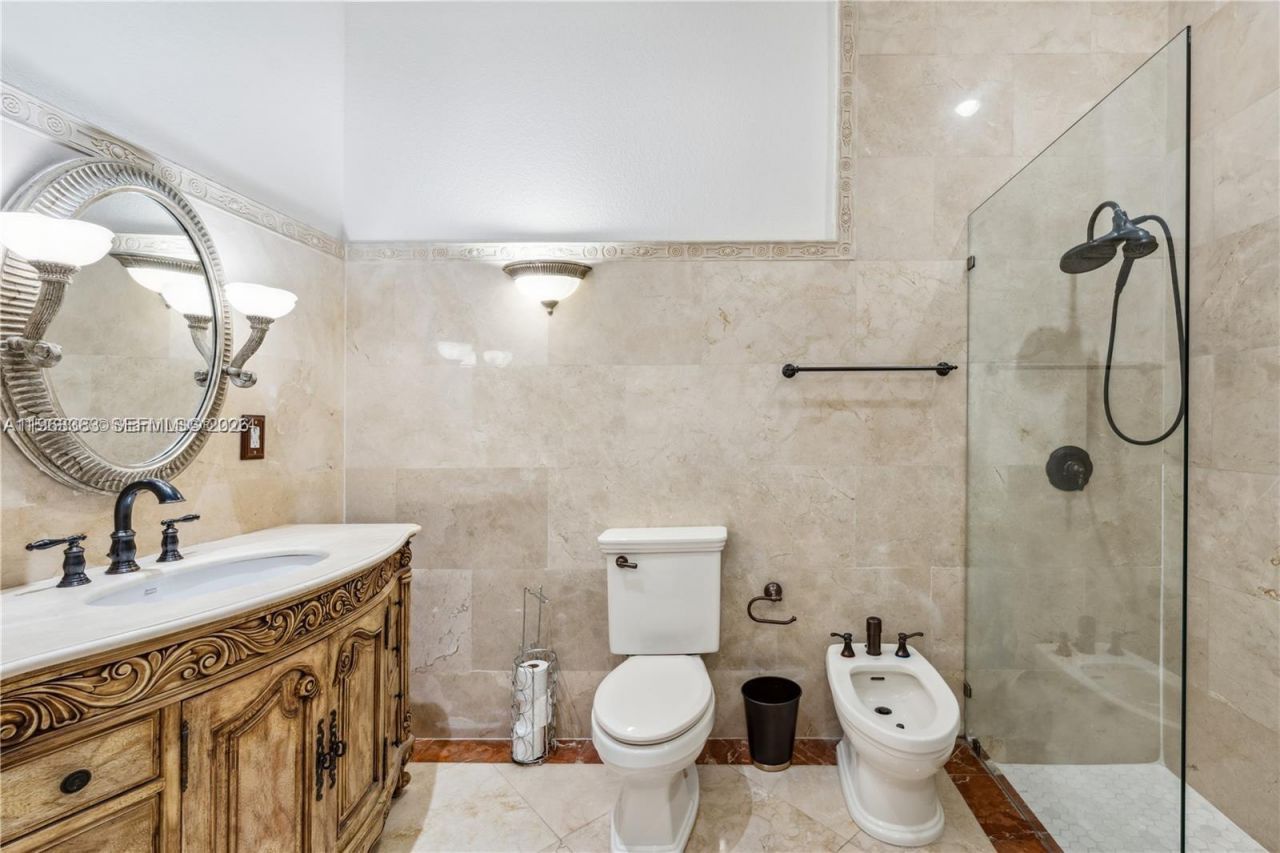 8200 NW 163rd St , Miami Lakes, FL 33016 Photo