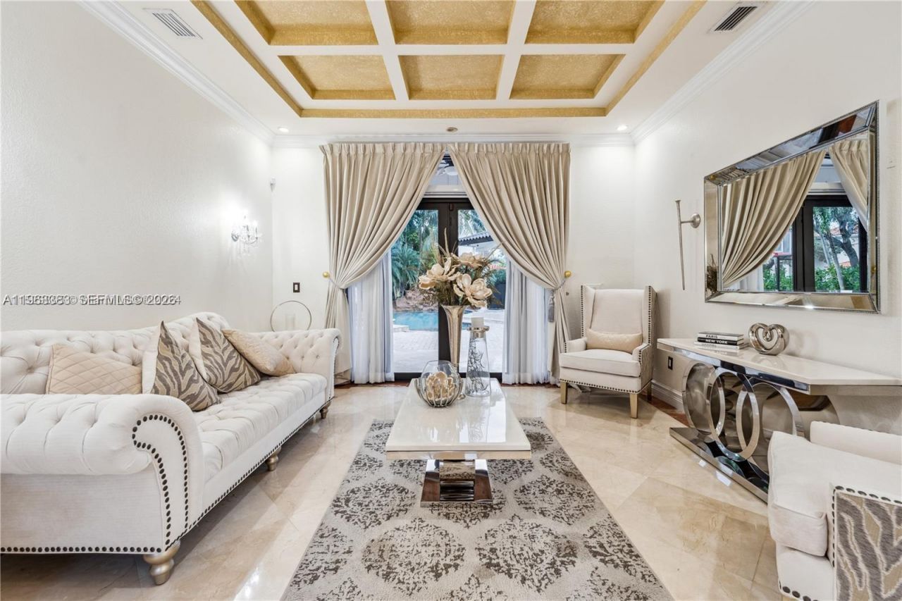 8200 NW 163rd St , Miami Lakes, FL 33016 Photo