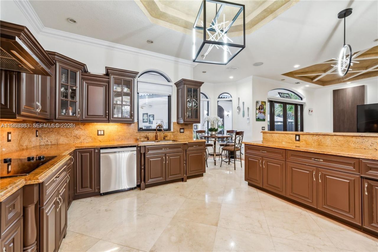 8200 NW 163rd St , Miami Lakes, FL 33016 Photo