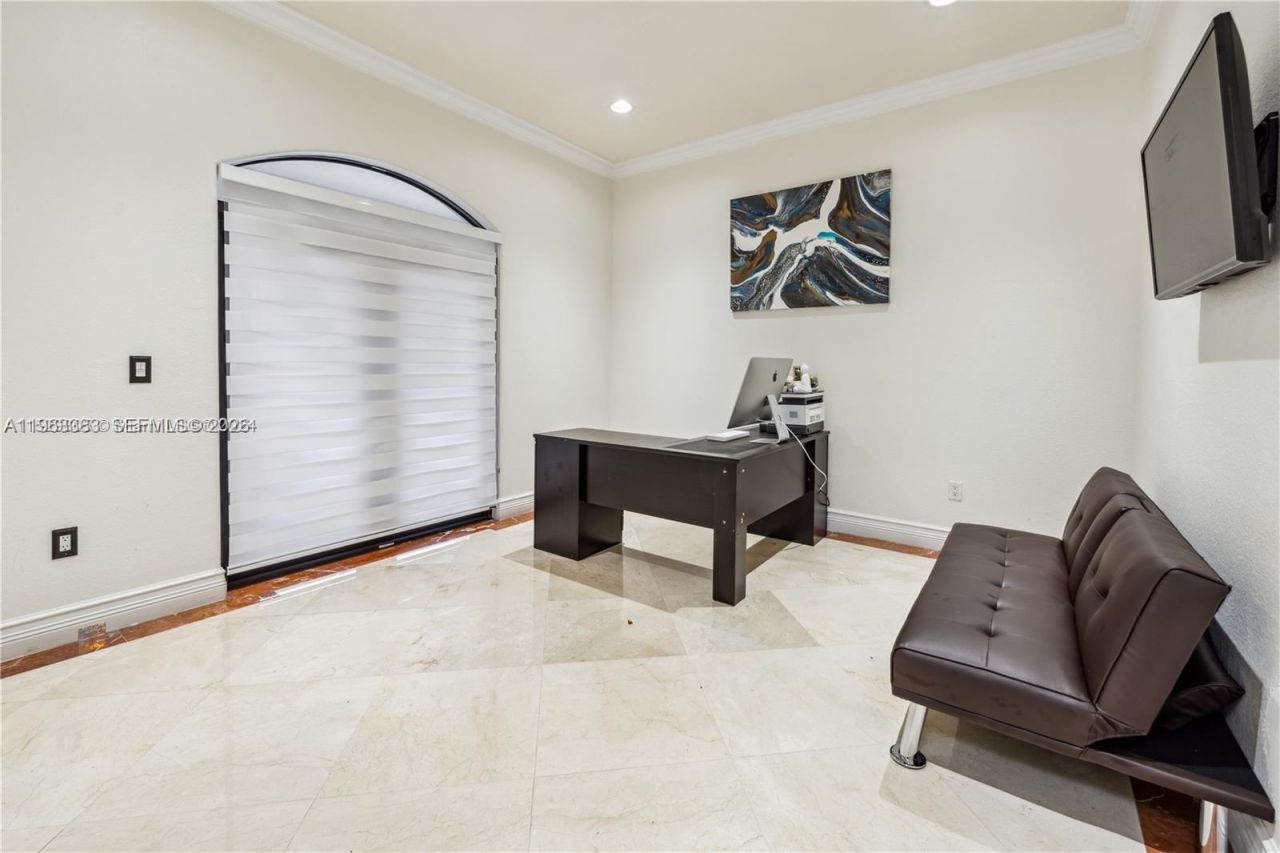 8200 NW 163rd St , Miami Lakes, FL 33016 Photo