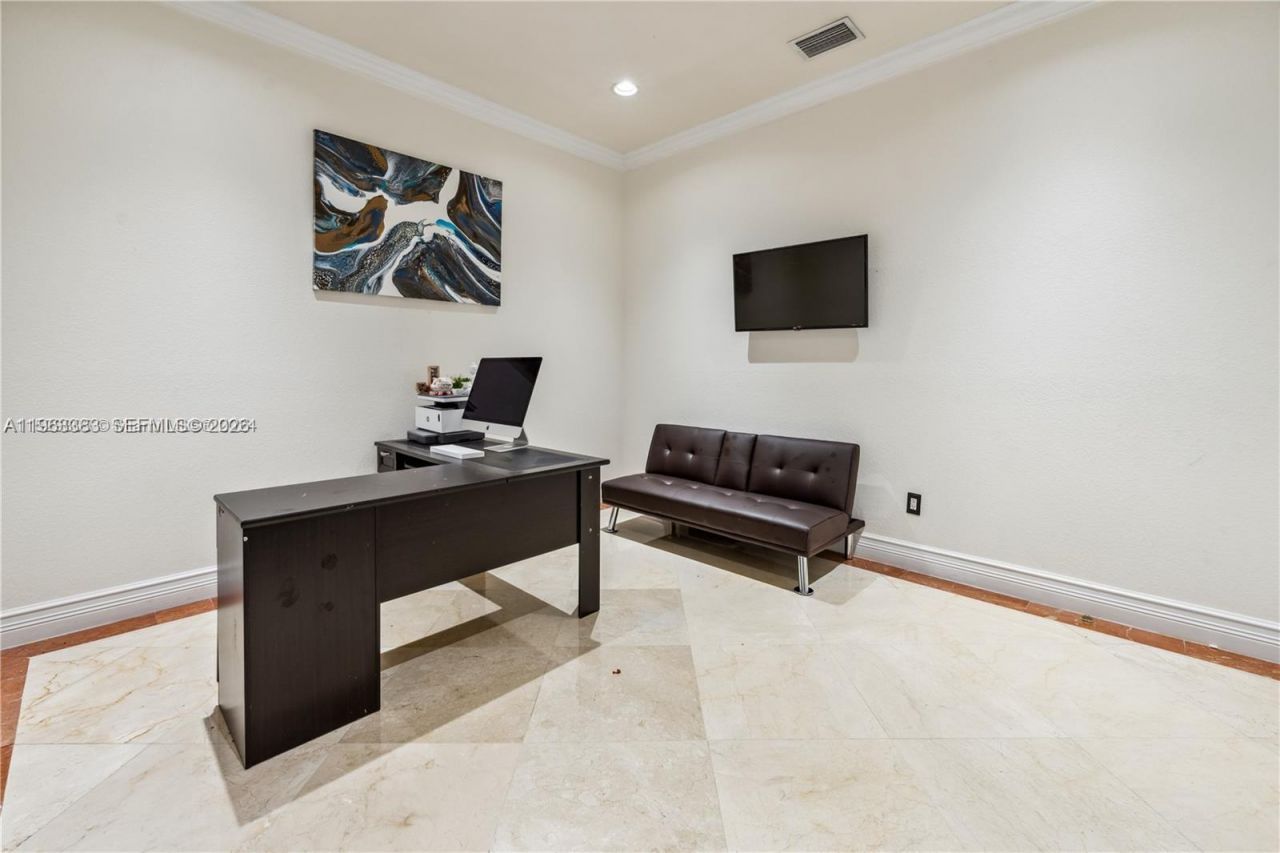 8200 NW 163rd St , Miami Lakes, FL 33016 Photo