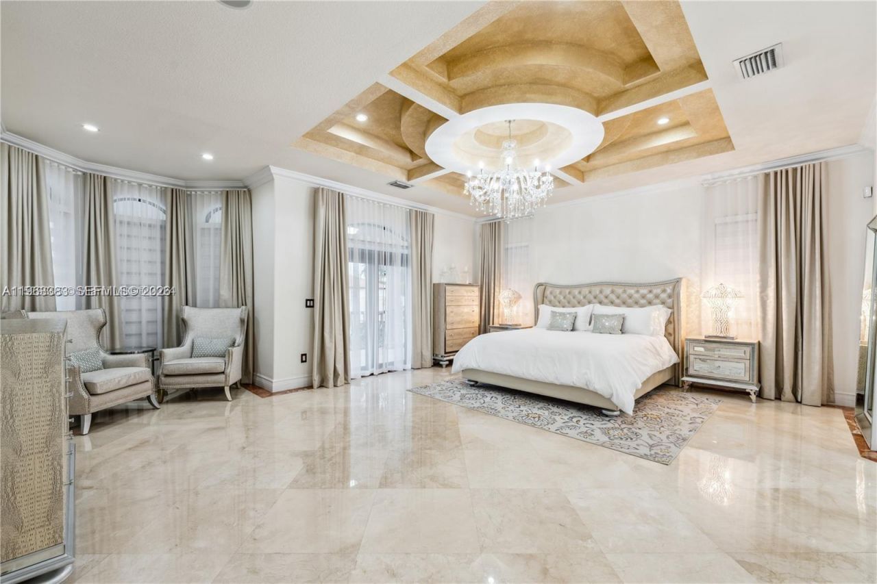 8200 NW 163rd St , Miami Lakes, FL 33016 Photo