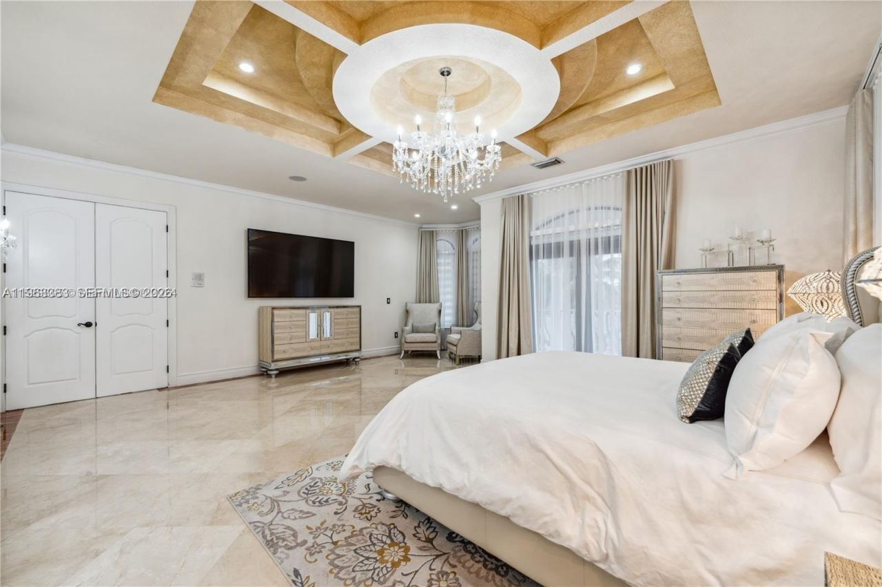 8200 NW 163rd St , Miami Lakes, FL 33016 Photo