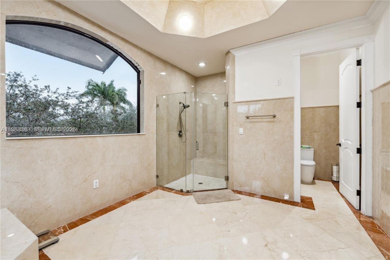 8200 NW 163rd St , Miami Lakes, FL 33016 Photo