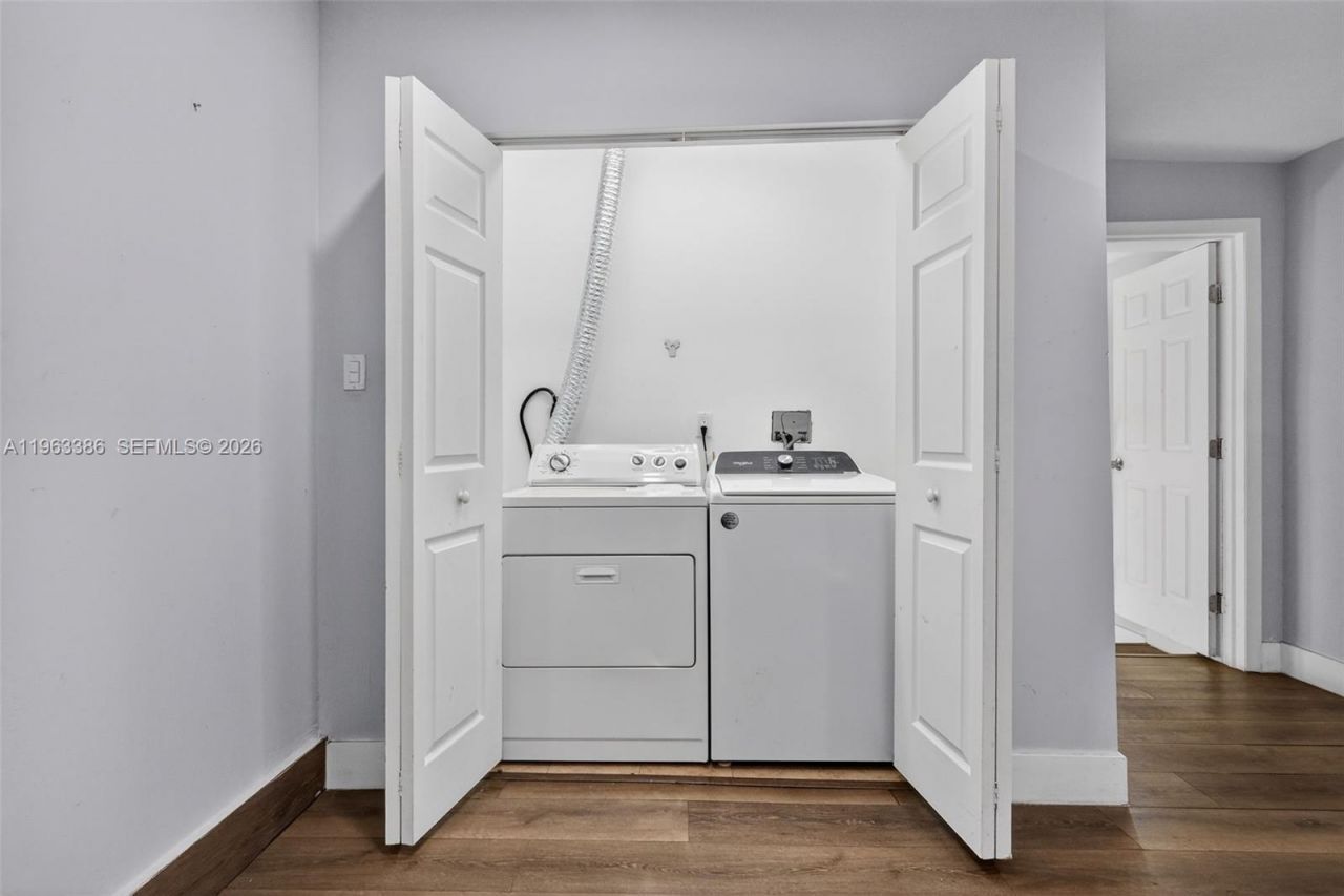 1880 NW 69th St, Miami, FL 33147 Photo