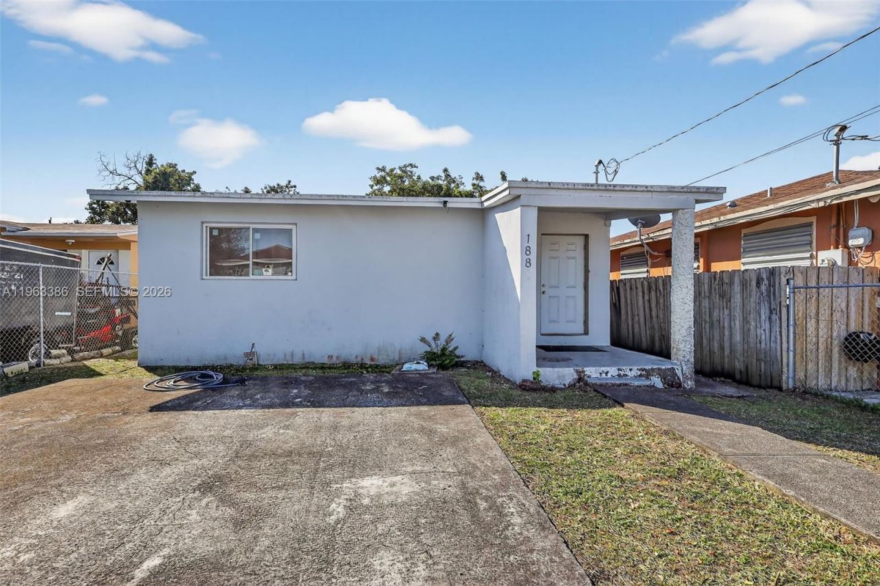 1880 NW 69th St, Miami, FL 33147 Photo