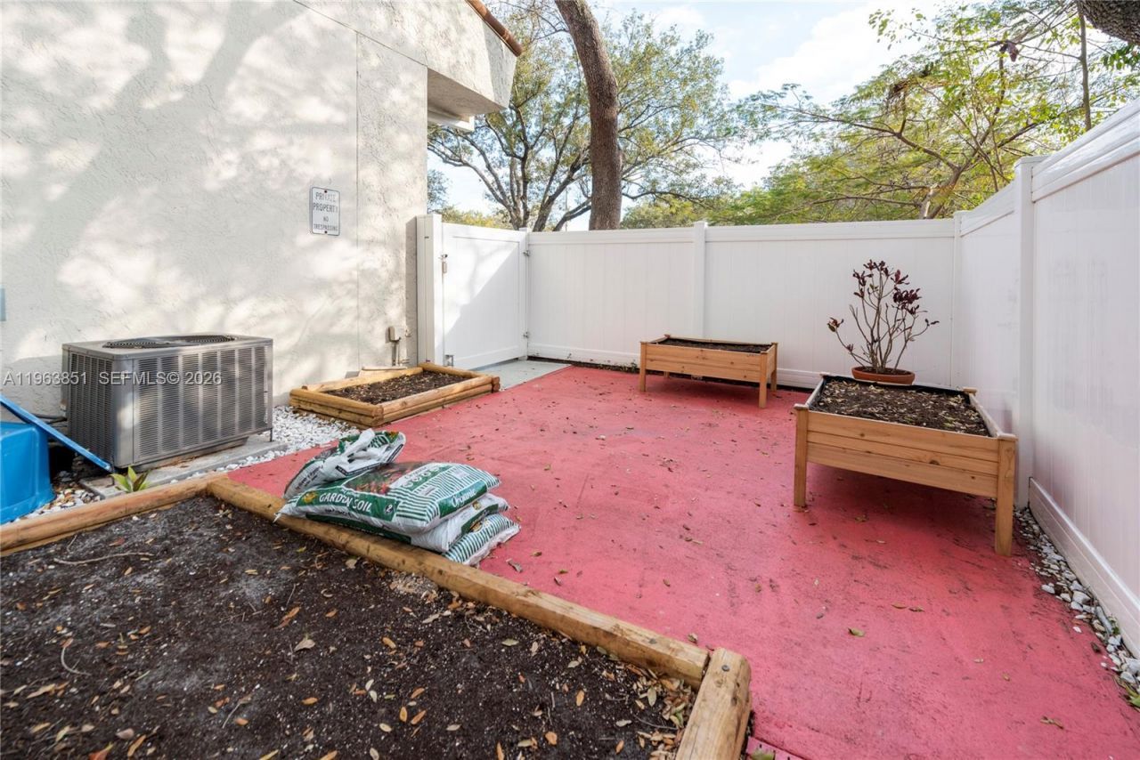 8201 W Mcnab Rd , Tamarac, FL 33321 Photo