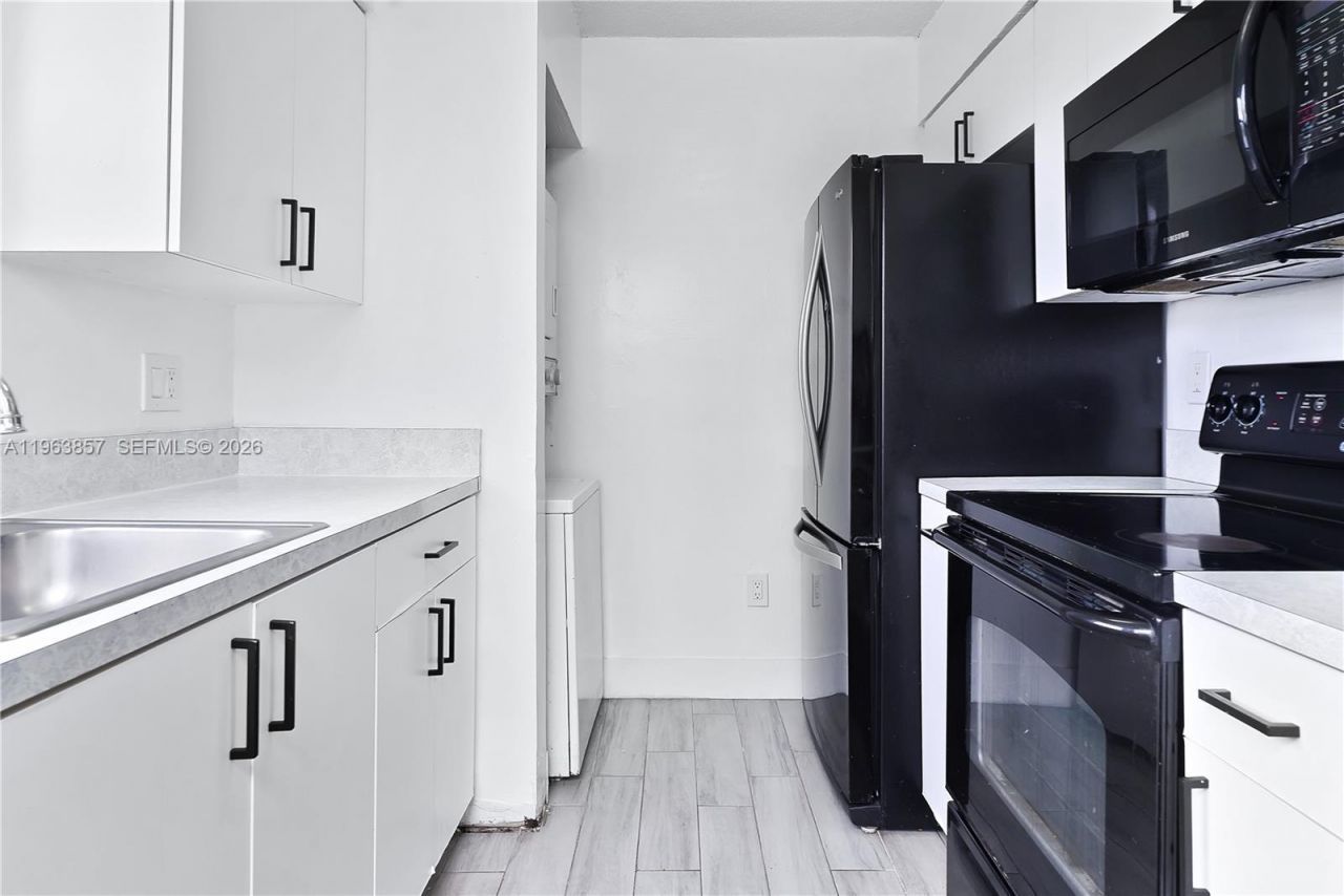 980 Constitution Dr , Unit 980D, Homestead, FL 33034 Photo