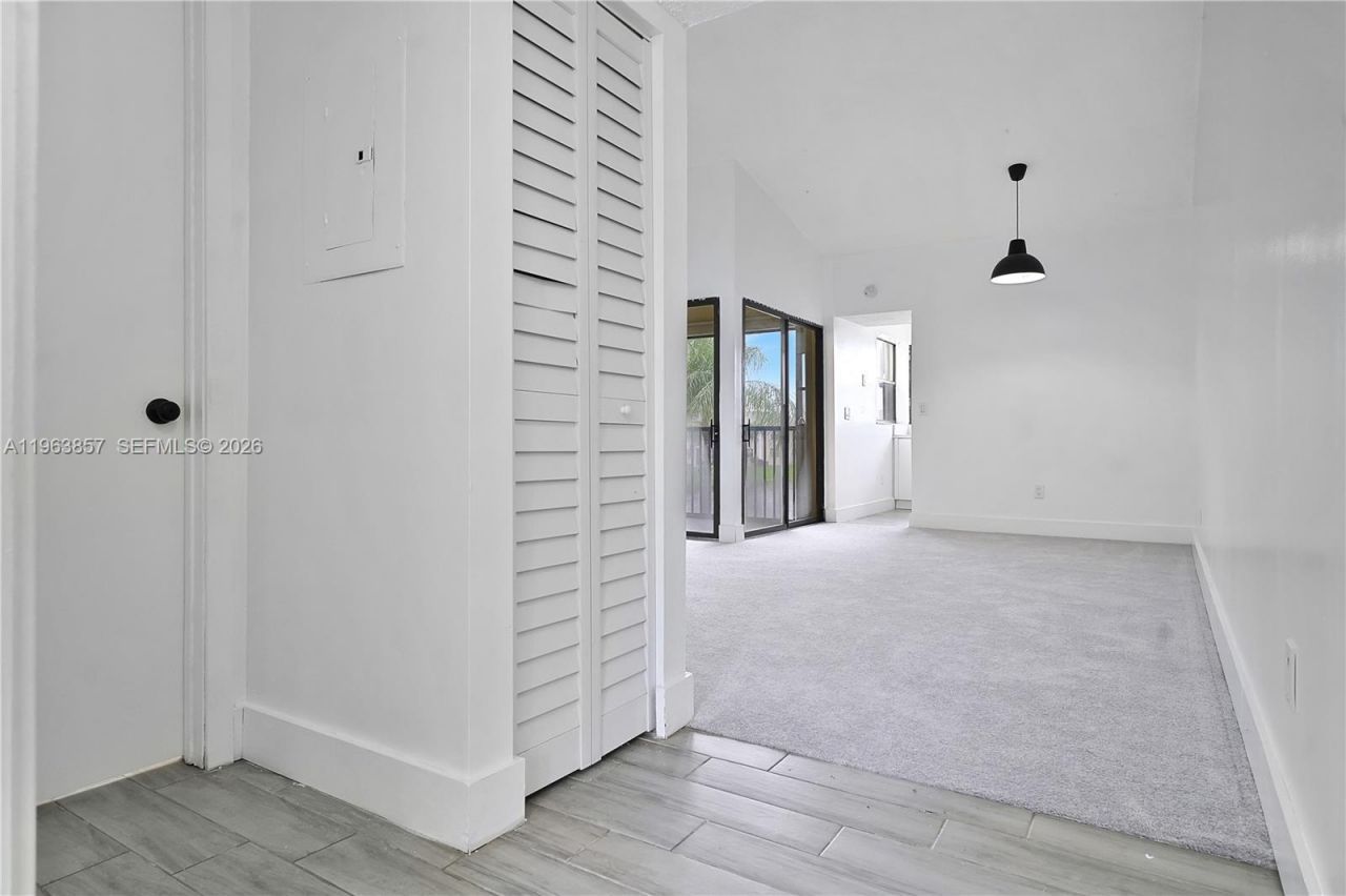 980 Constitution Dr , Unit 980D, Homestead, FL 33034 Photo