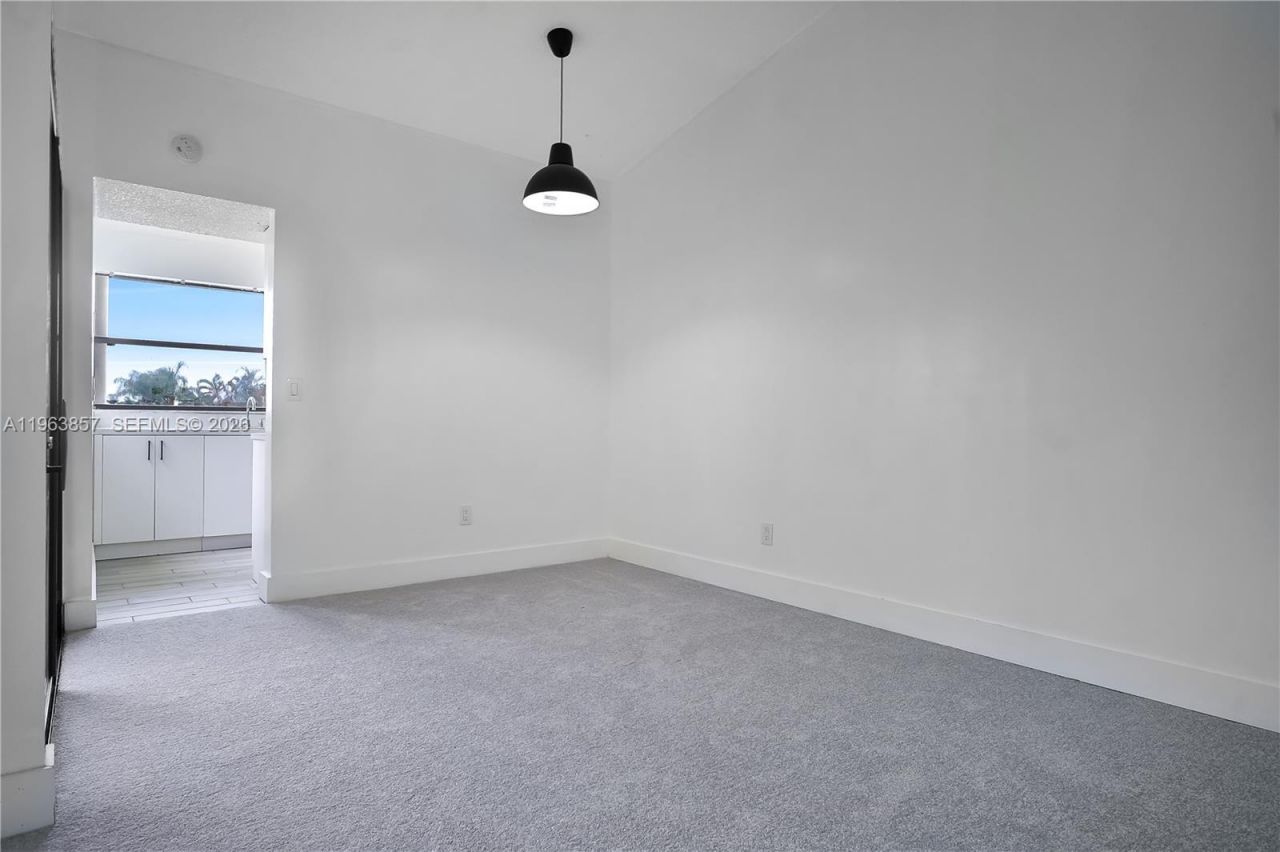 980 Constitution Dr , Unit 980D, Homestead, FL 33034 Photo