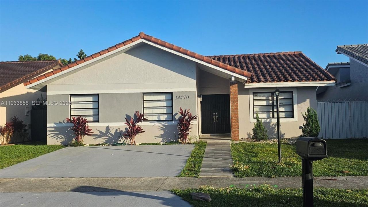 14470 SW 96th Ter, Miami, FL 33186 Photo