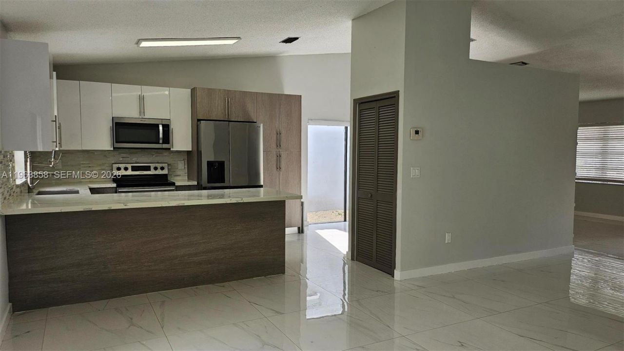 14470 SW 96th Ter, Miami, FL 33186 Photo