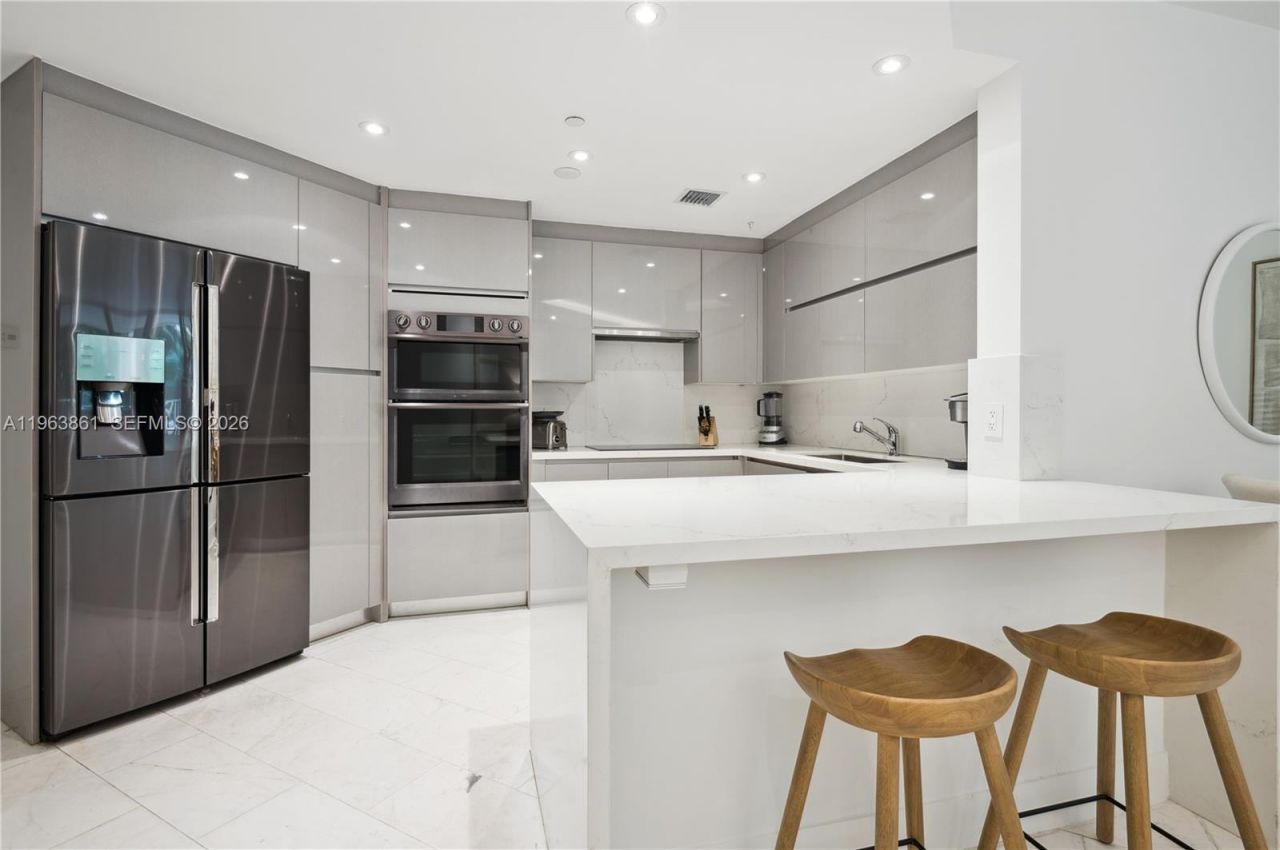 715 Crandon Blvd, Unit 206, Key Biscayne, FL 33149 Photo