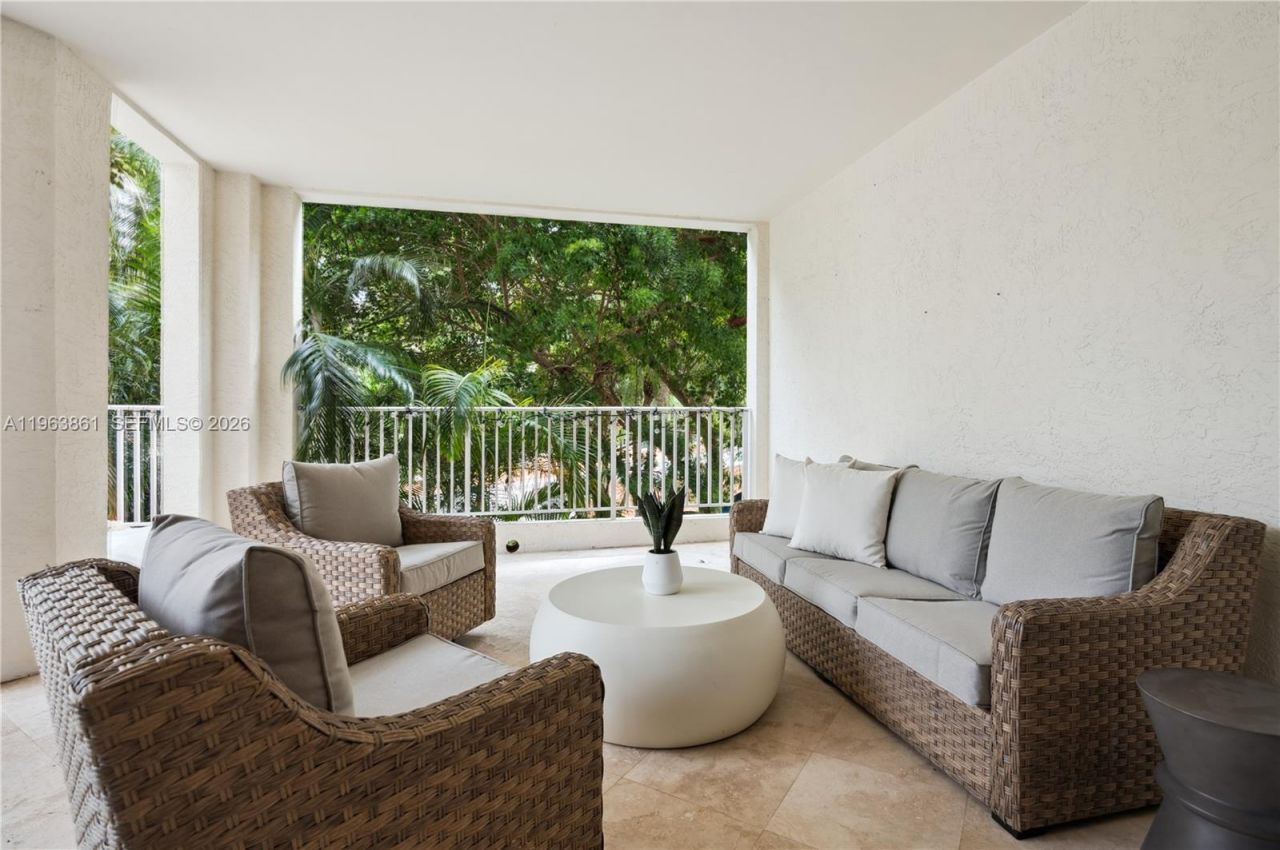 715 Crandon Blvd, Unit 206, Key Biscayne, FL 33149 Photo