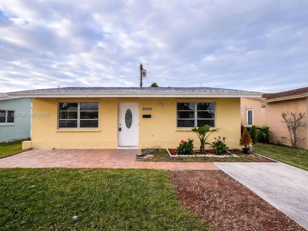 2609 NW 54th St, Tamarac, FL 33309
