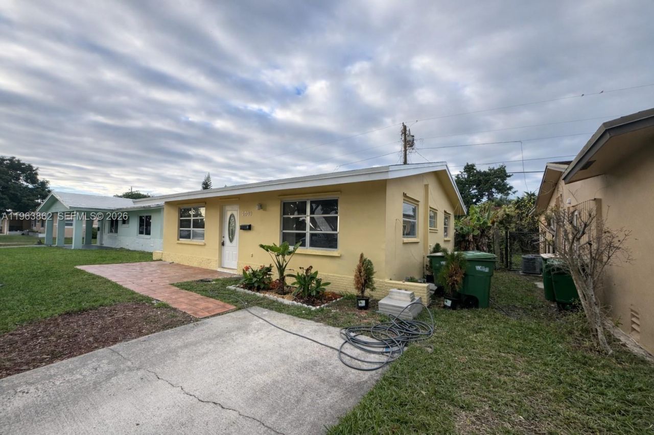 2609 NW 54th St, Tamarac, FL 33309 Photo