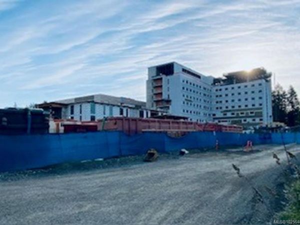 6790 Bell McKinnon Rd, Duncan, BC V3W 2R3