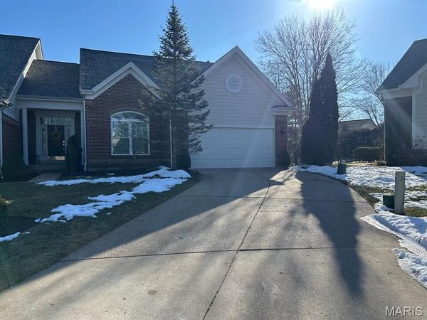 460 Shetland Valley Court, Chesterfield, MO 63005