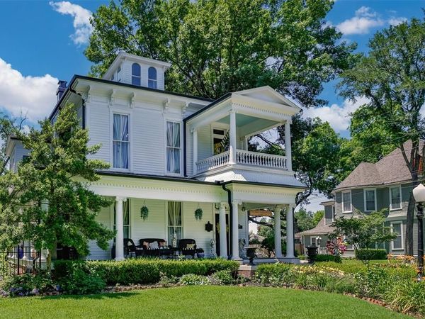 319 S Denton Street, Gainesville, TX 76240