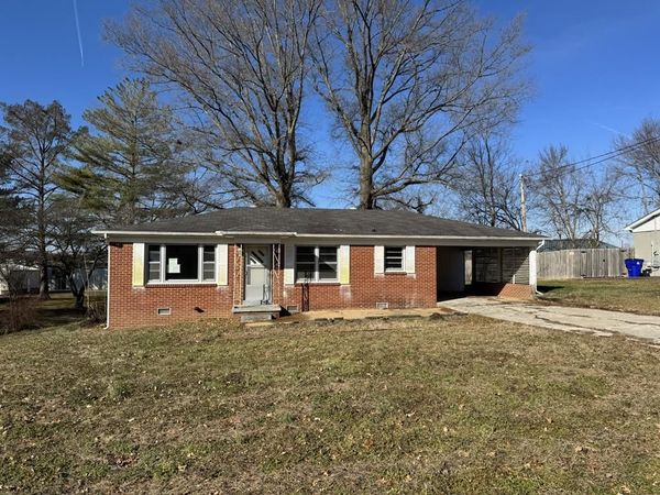 190 Grandberry St., Mckenzie, TN 38201