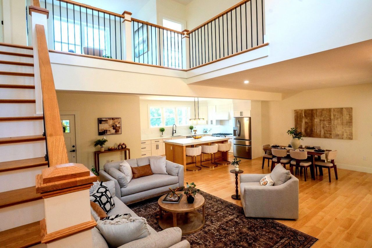 55 Indian Rock Road, Bedford, NH 03110 Main Photo