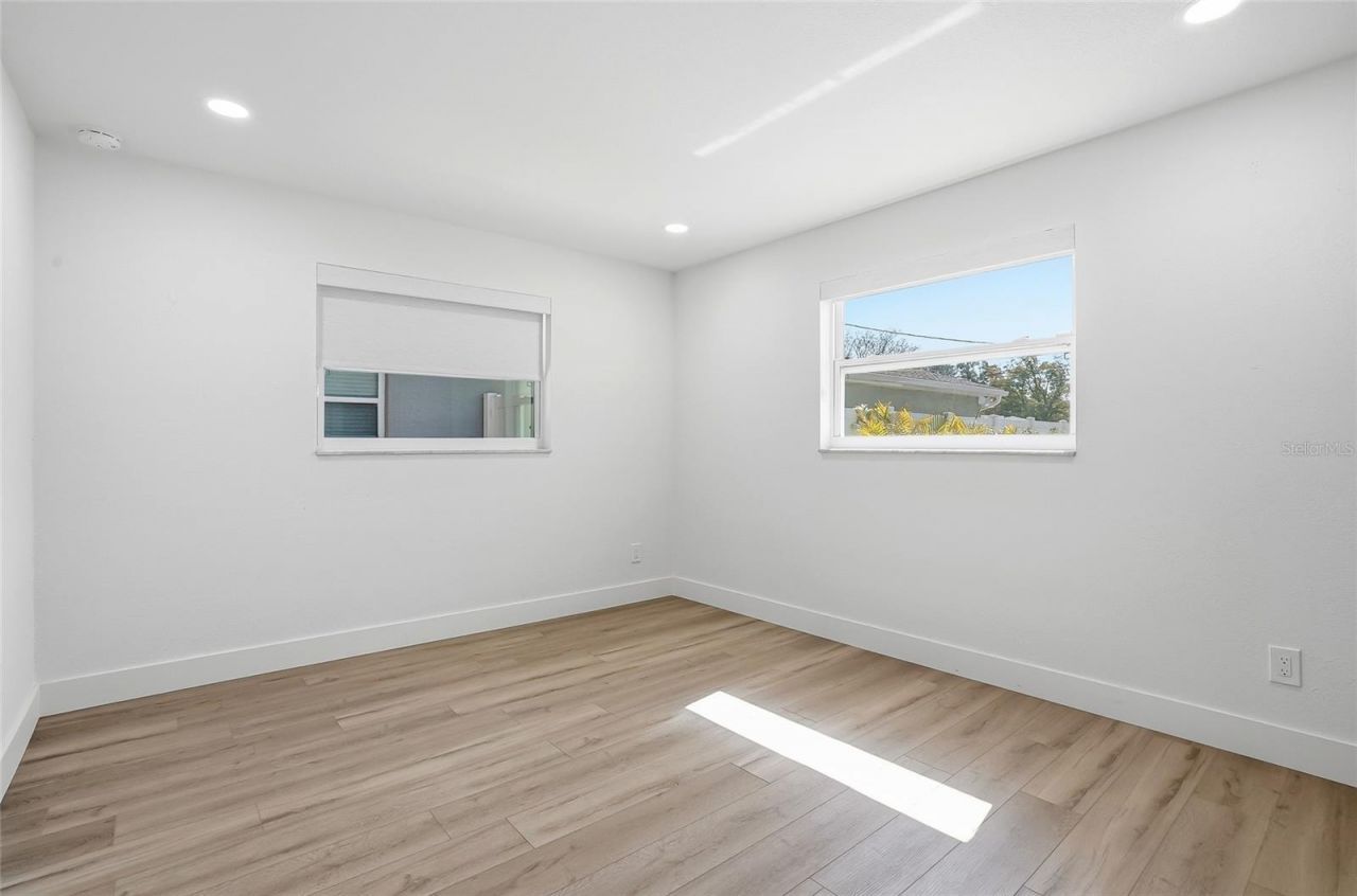 720 43rd Avenue N, Saint Petersburg, FL 33703 Photo