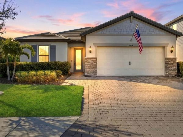 5904 BLUESTAR COURT, LAKEWOOD RANCH, FL 34211