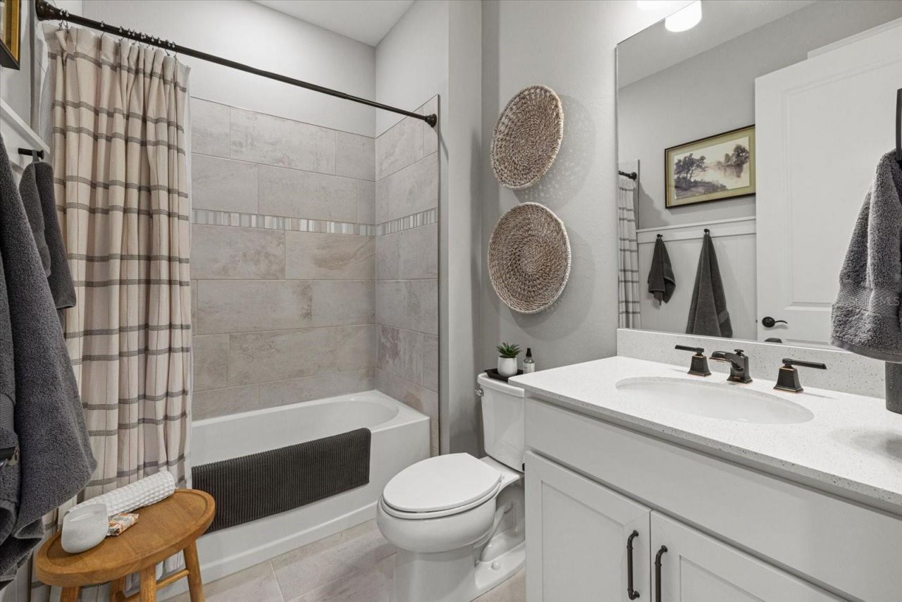 5904 Bluestar Court, Lakewood Ranch, FL 34211 Photo