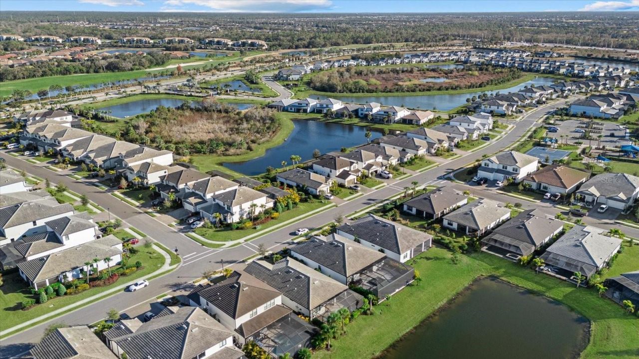 5904 Bluestar Court, Lakewood Ranch, FL 34211 Photo