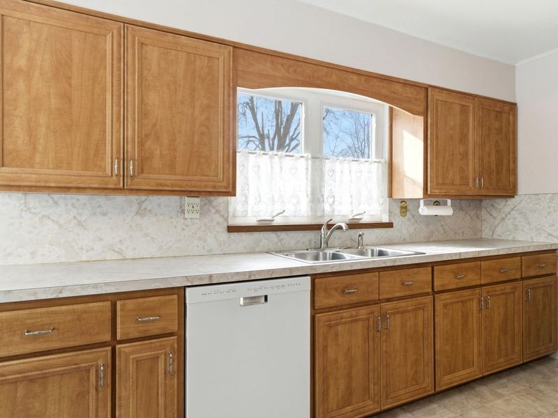 3034 Kenlawn Street, Columbus, OH 43224 Photo 10