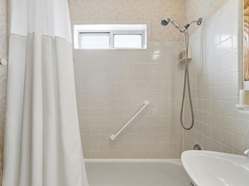 3034 Kenlawn Street, Columbus, OH 43224 Photo 16