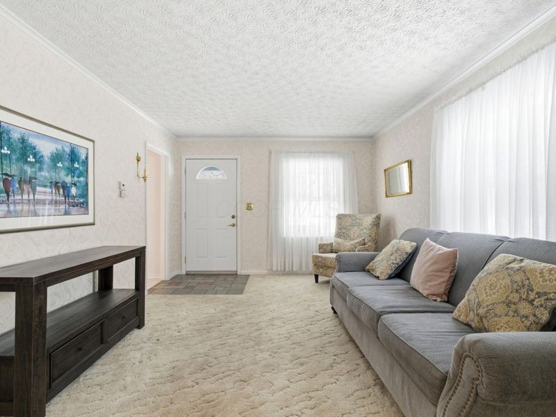 3034 Kenlawn Street, Columbus, OH 43224 Photo 5