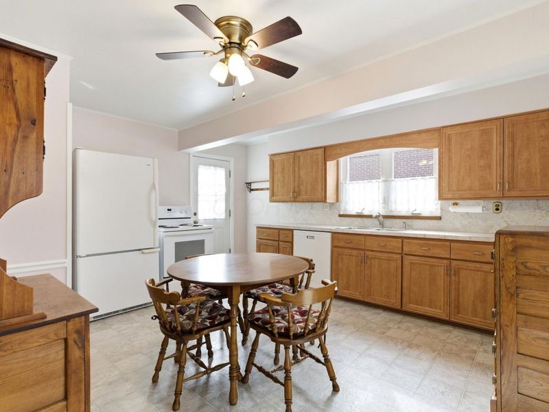 3034 Kenlawn Street, Columbus, OH 43224 Photo 9