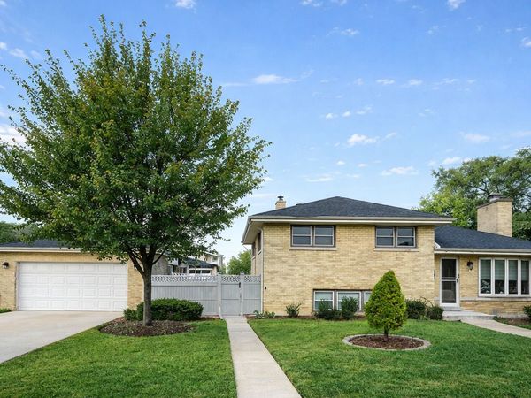 5501 Mulford Street, Skokie, IL 60077