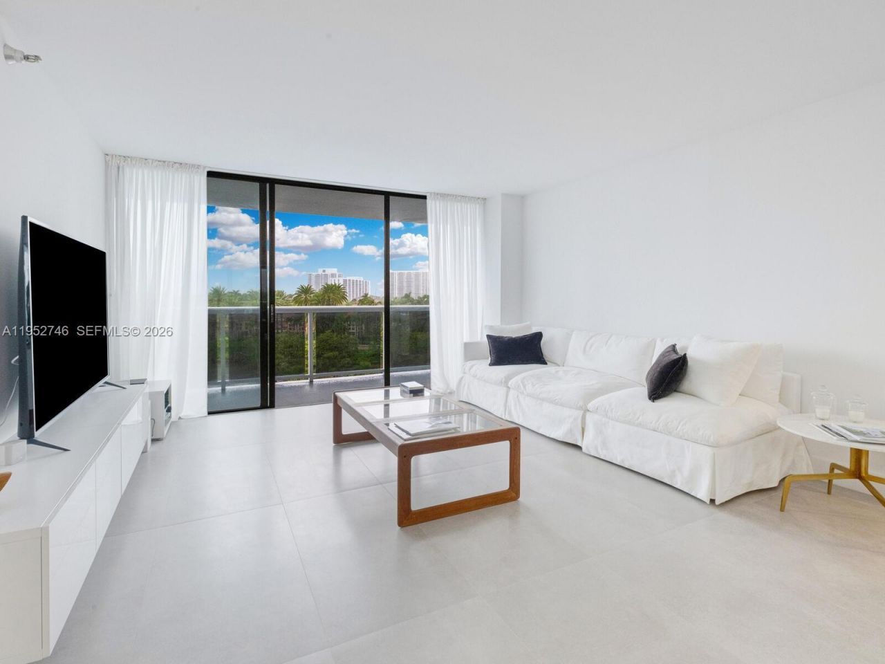 20505 E Country Club Dr, Unit 531, Aventura, FL 33180 Photo