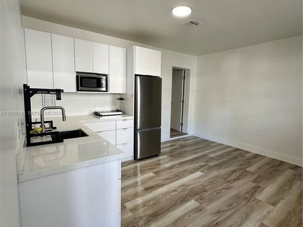 111 SW 31st Ct , Unit 3, Miami, FL 33135