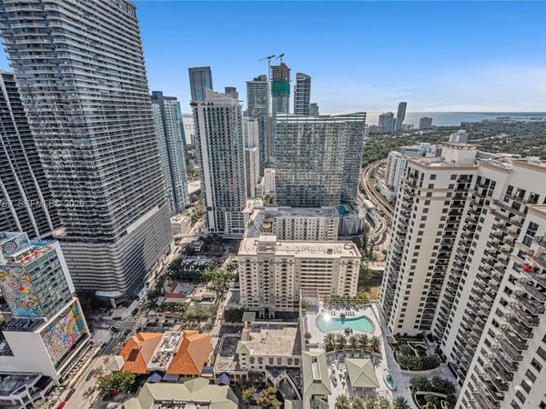 55 SW 9th St, Unit 4004, Miami, FL 33130