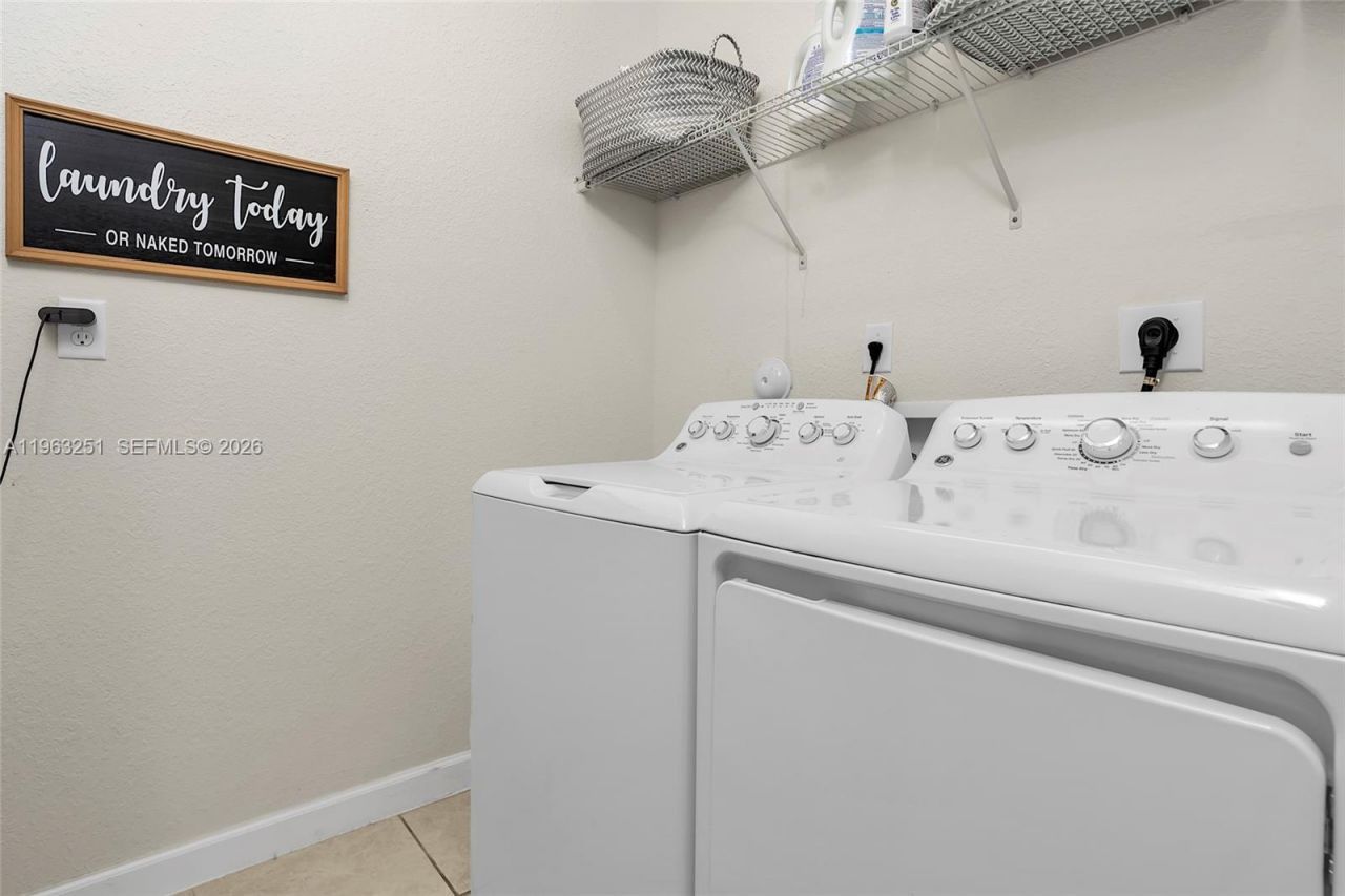 2597 SE 2nd St, Homestead, FL 33033 Photo