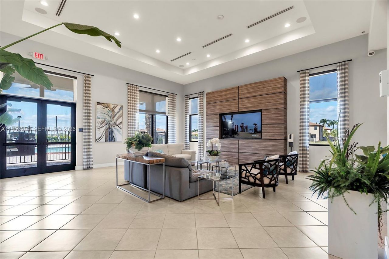 2597 SE 2nd St, Homestead, FL 33033 Photo