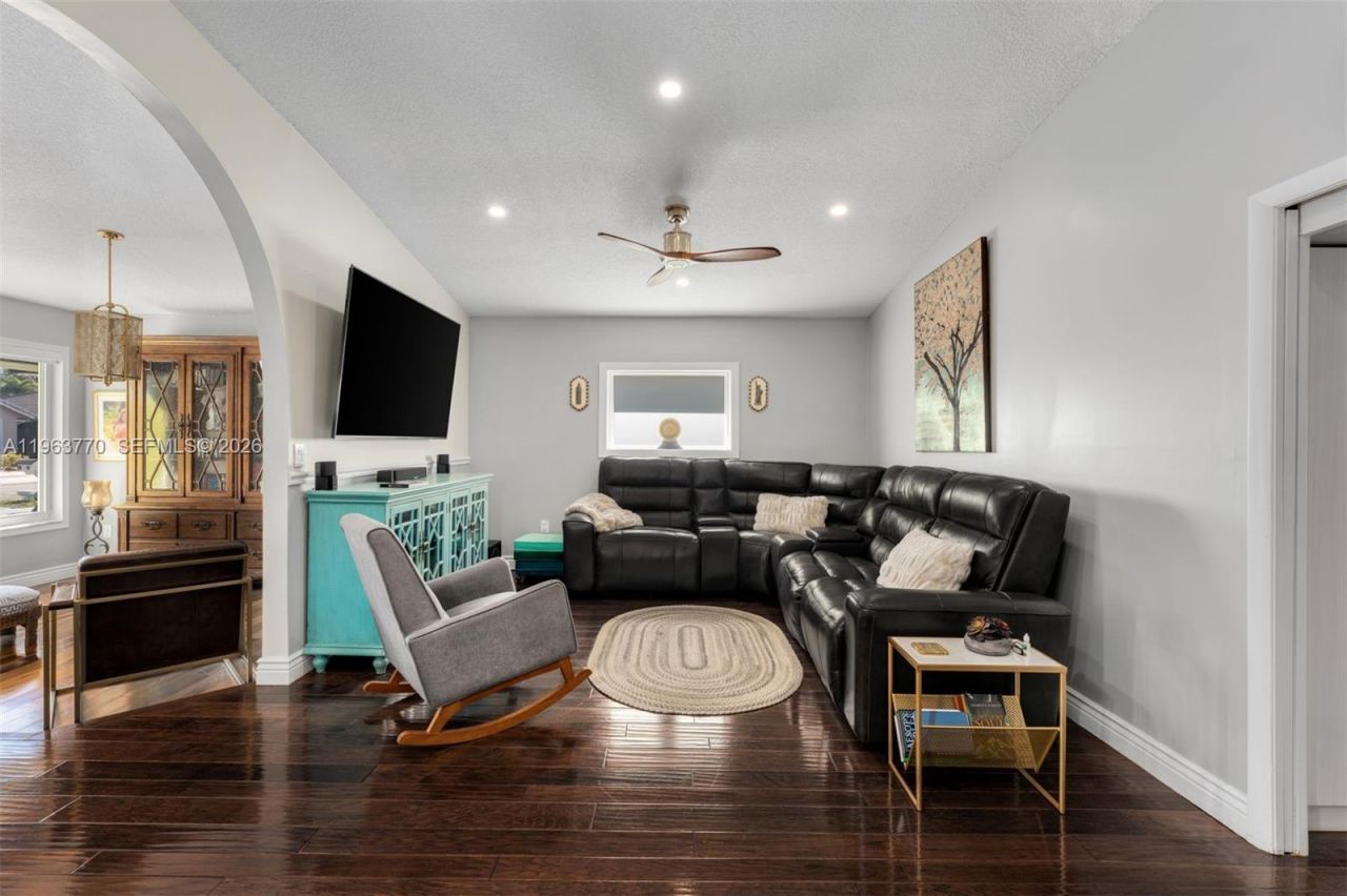 714 NW 134th Pl, Miami, FL 33182 Photo