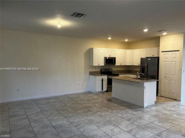 3402 W 105th St, Unit N/A, Hialeah, FL 33018 Photo