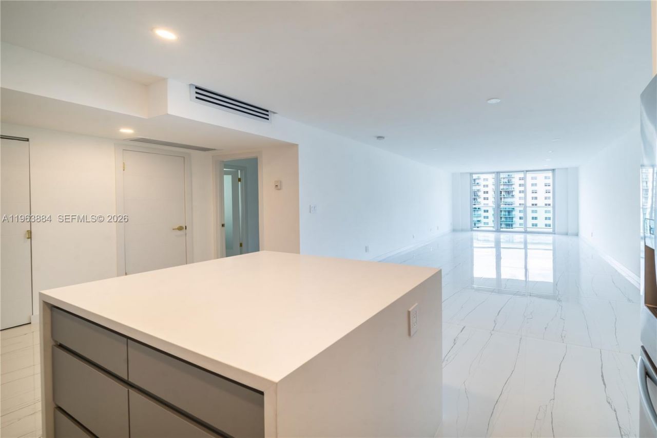 19380 Collins Ave, Unit 1105, Sunny Isles Beach, FL 33160 Photo