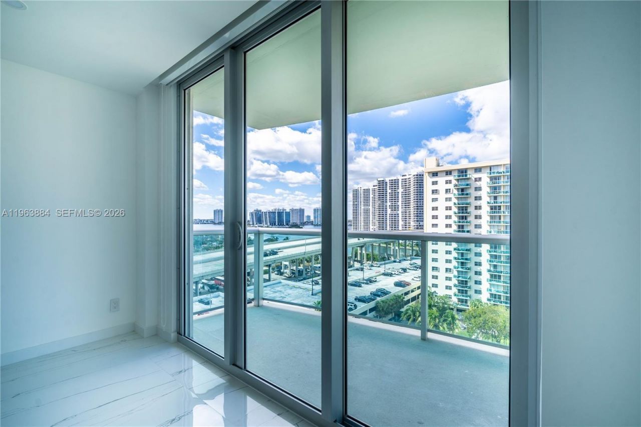 19380 Collins Ave, Unit 1105, Sunny Isles Beach, FL 33160 Photo