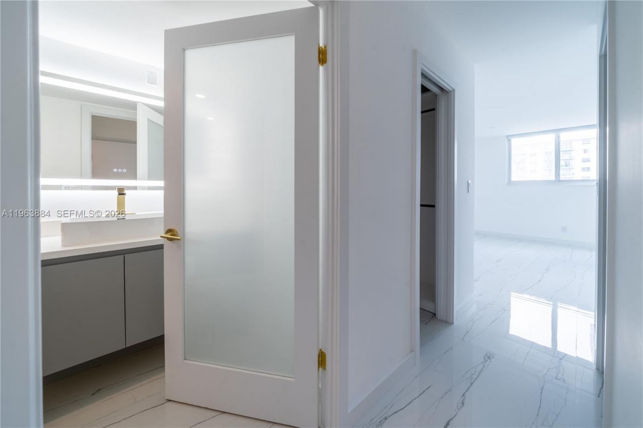 19380 Collins Ave, Unit 1105, Sunny Isles Beach, FL 33160 Photo